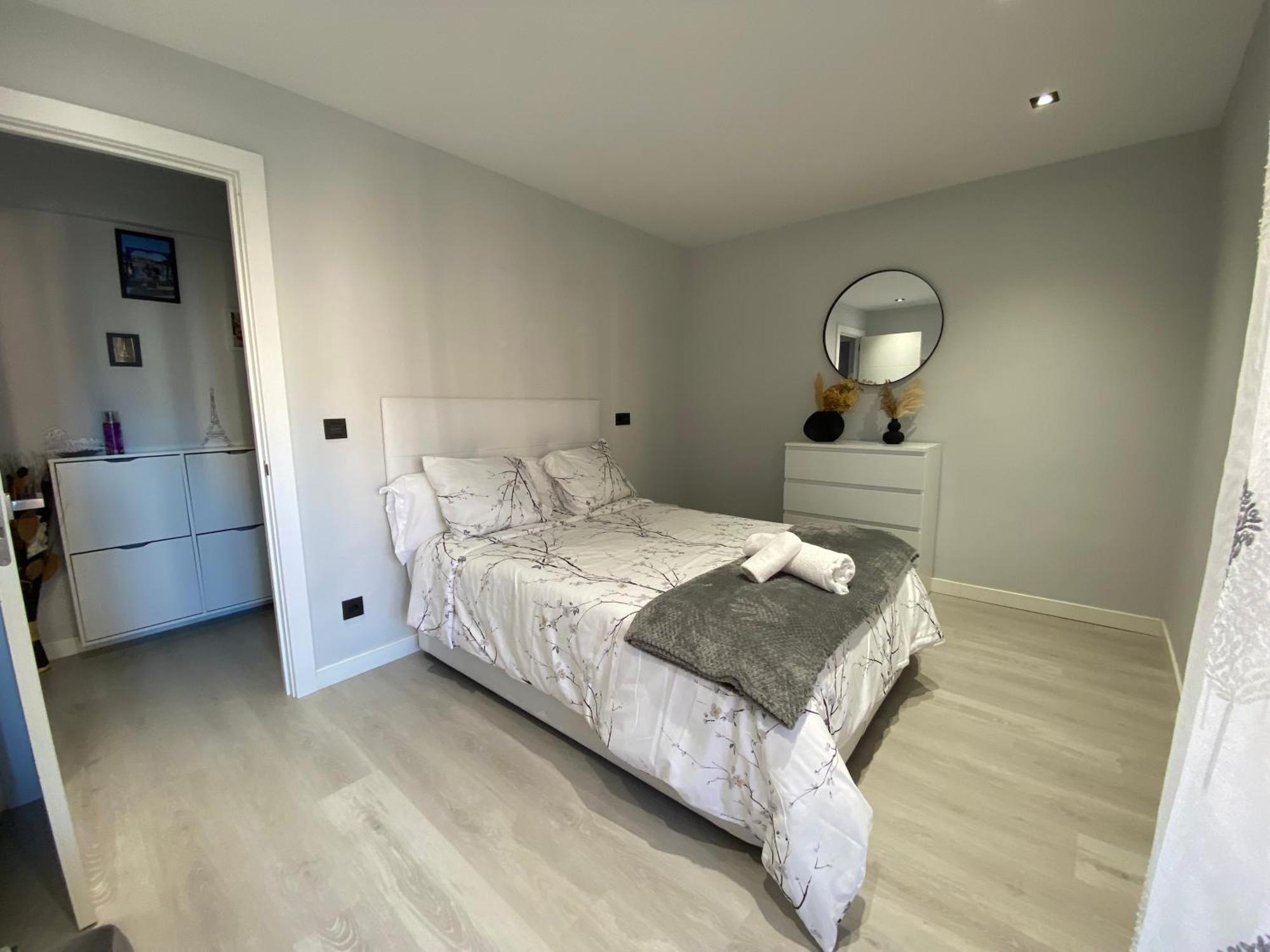 Piso Deluxe Centro Cerca Del Bec Apartment Barakaldo Ngoại thất bức ảnh