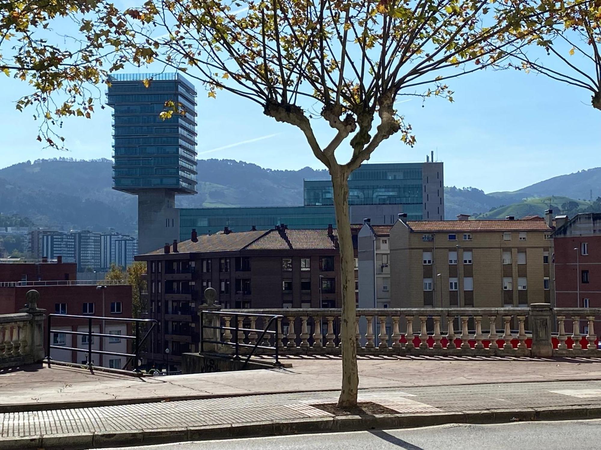 Piso Deluxe Centro Cerca Del Bec Apartment Barakaldo Ngoại thất bức ảnh