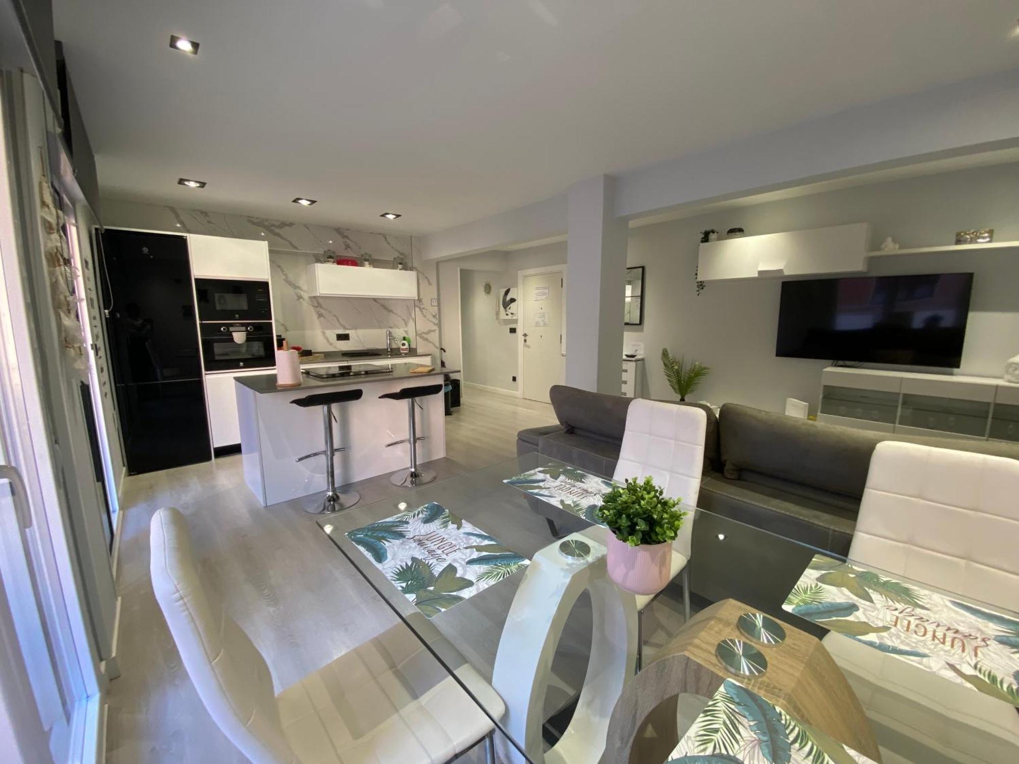 Piso Deluxe Centro Cerca Del Bec Apartment Barakaldo Ngoại thất bức ảnh