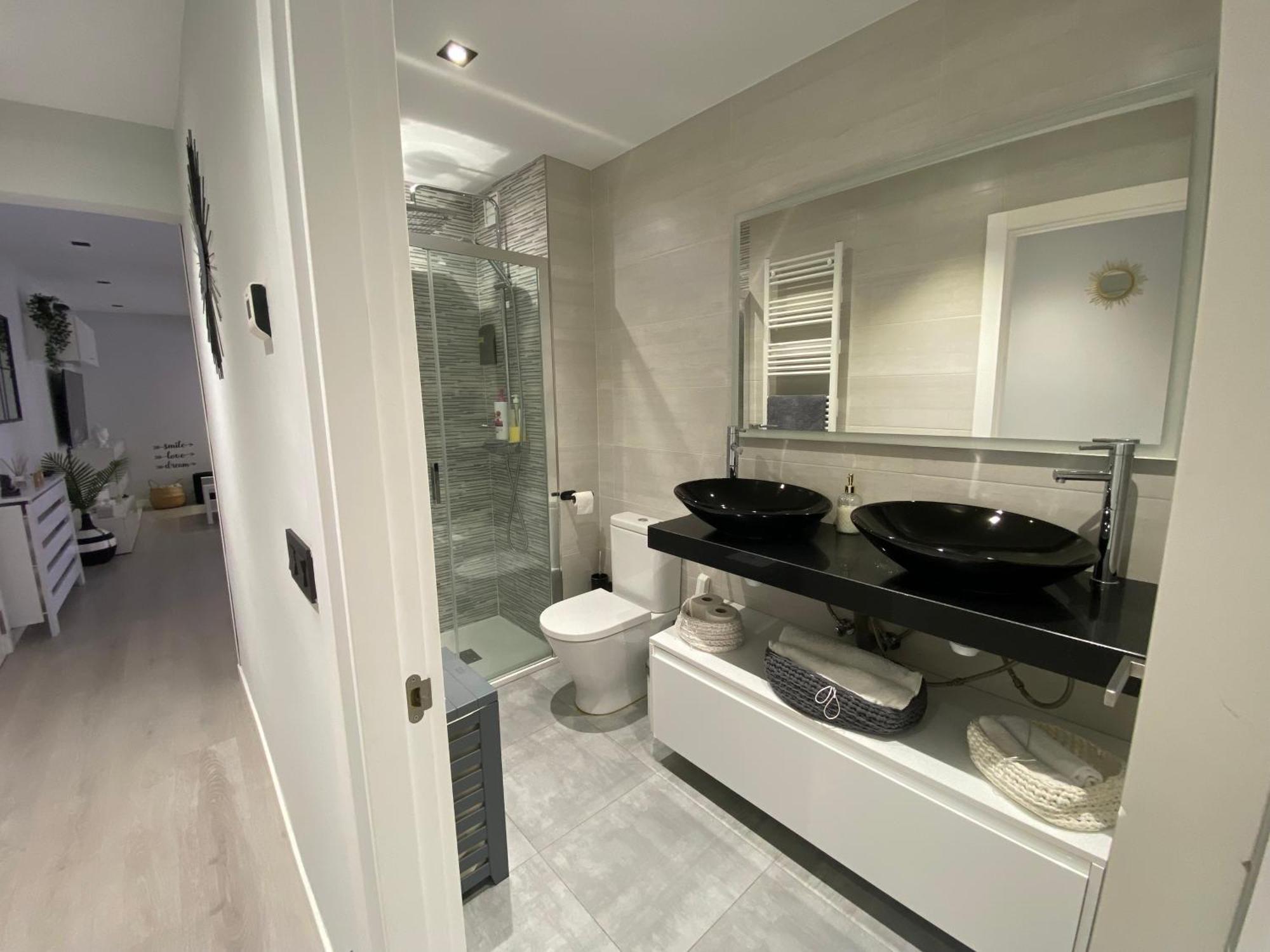 Piso Deluxe Centro Cerca Del Bec Apartment Barakaldo Ngoại thất bức ảnh